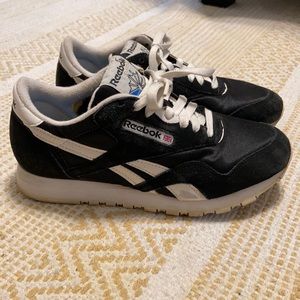 Black Reebok classics